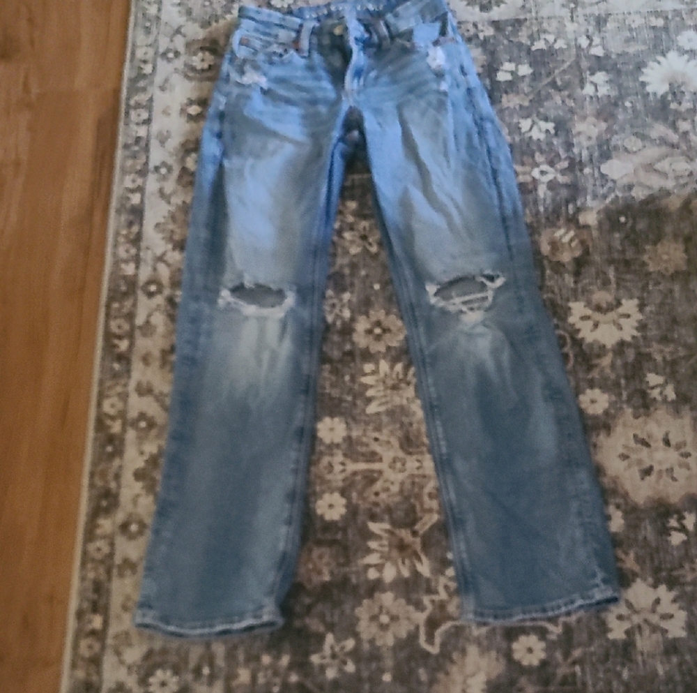 American Eagle Outfitters Boyfriend Jeans - Light Blue Distressed